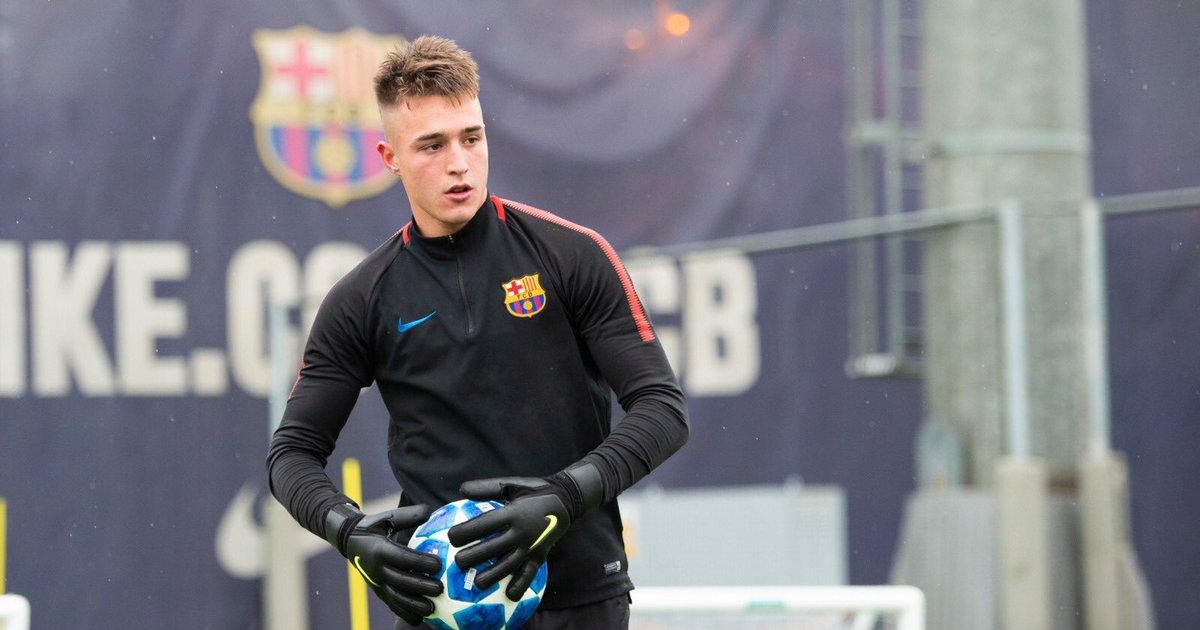 Barcelona reportedly agree on new deal with promising goalkeeper Arnau